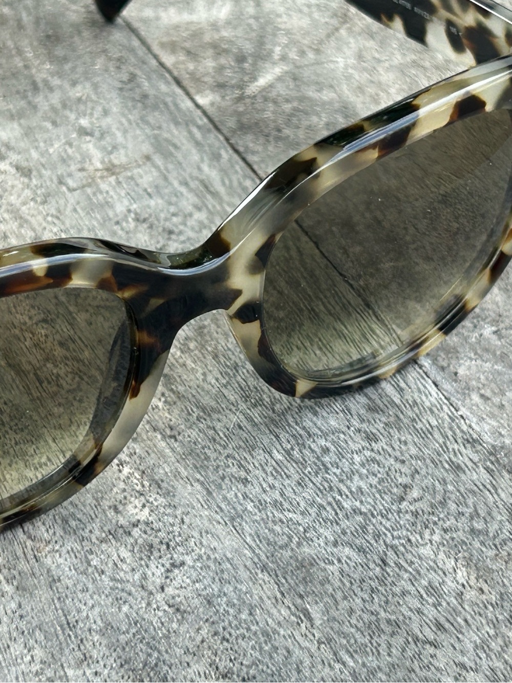 Celine Authentic Spotted Havana Sunglasses with Brown-Green Gradient Lenses - Picture 11 of 15